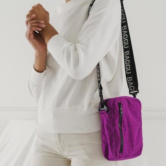 BAGGU Handbags - Baggu Orchid Sports Crossbody